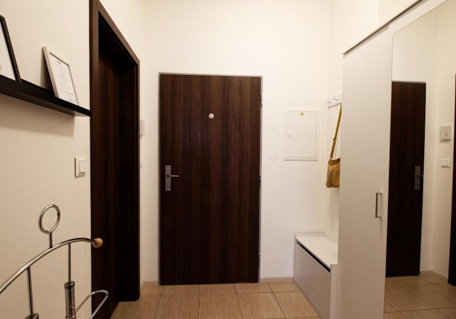 Cosy Studio, 15Min To Old Centre, Self-Check In, Free Wifi, Welcome Drink! Prague Extérieur photo